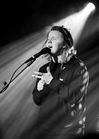 Lewis Capaldi image
